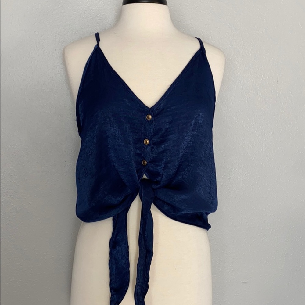 Casual tie top